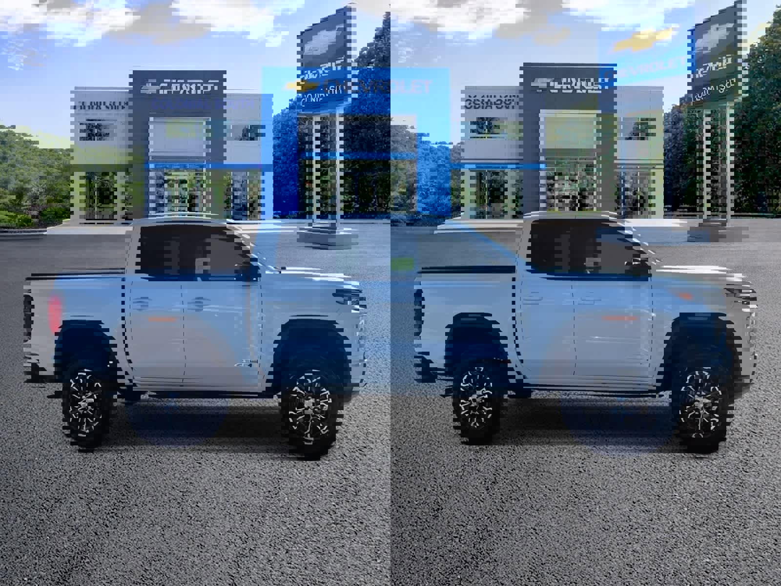 Certified 2024 GMC Canyon AT4 w/ Technology Package image 7