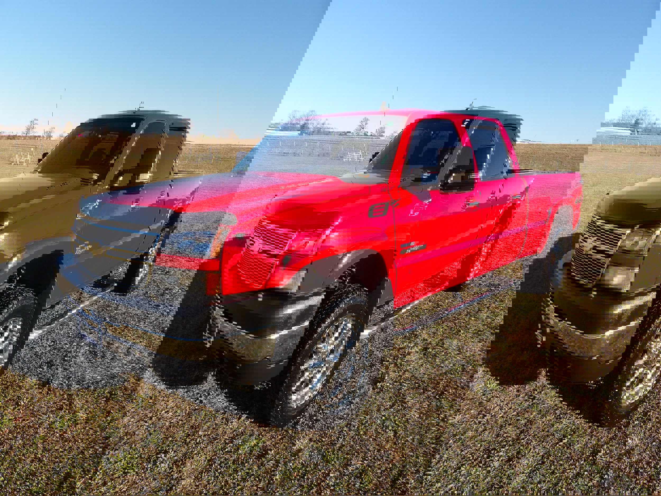 Used 2006 Chevrolet Silverado 2500 LT w/ Heavy-Duty Power Package image 3