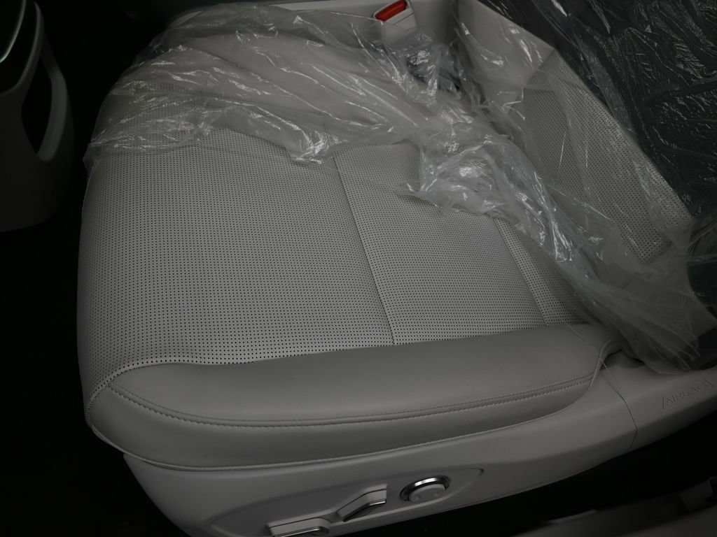 Used 2026 Hyundai Ioniq 9 SEL image 23