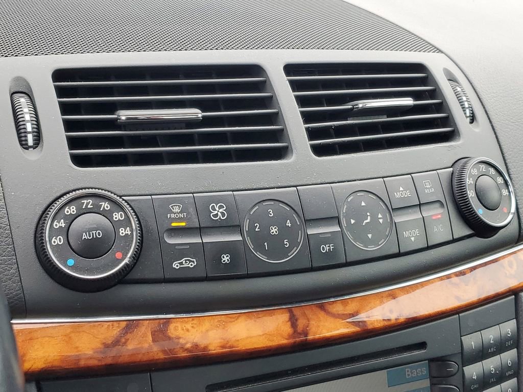 Used 2006 Mercedes-Benz E 350 4MATIC Sedan image 14