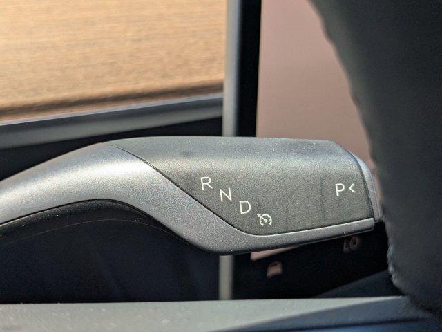 Used 2023 Tesla Model Y Long Range image 13