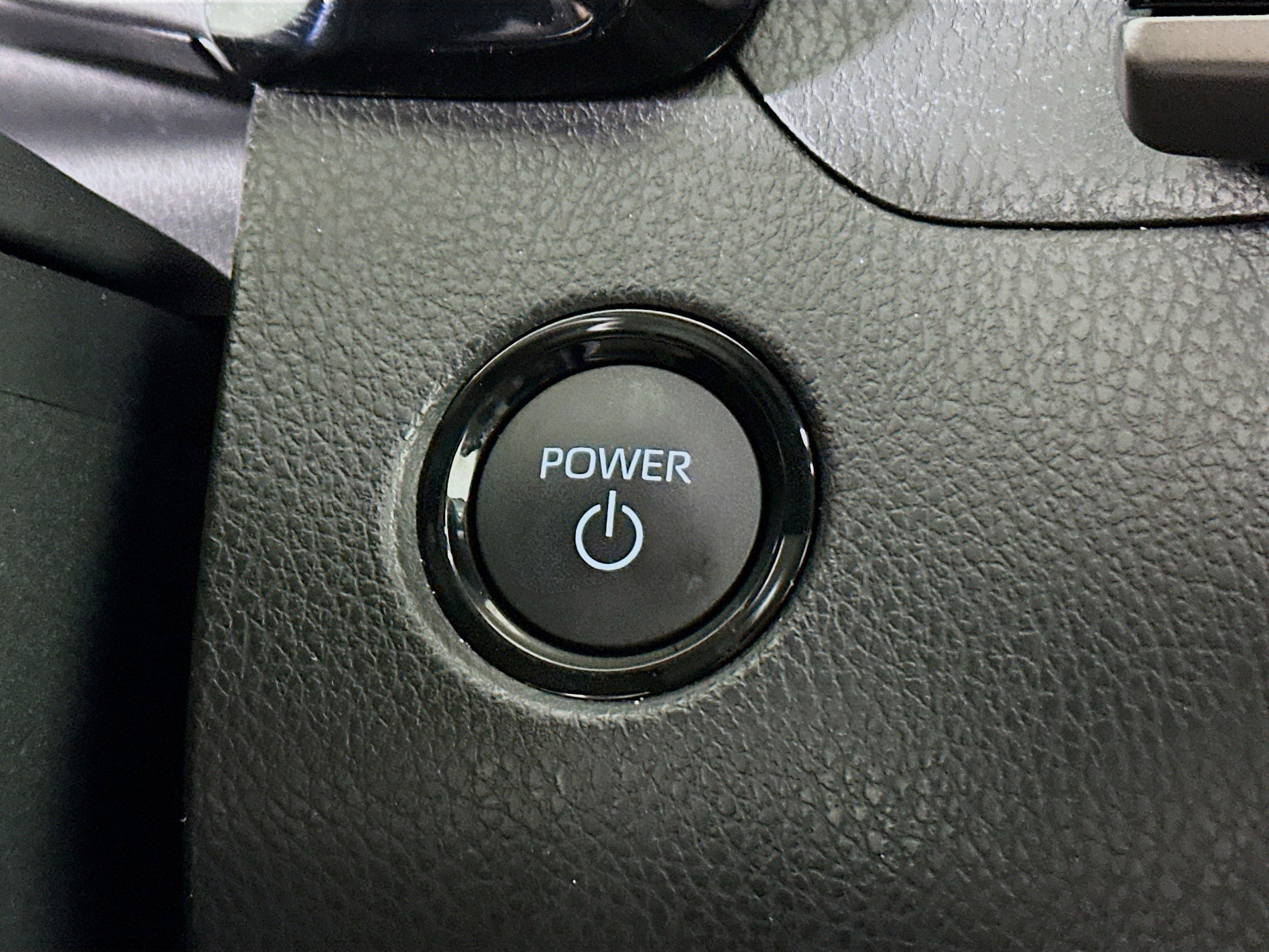 Used 2025 Toyota Camry LE image 18