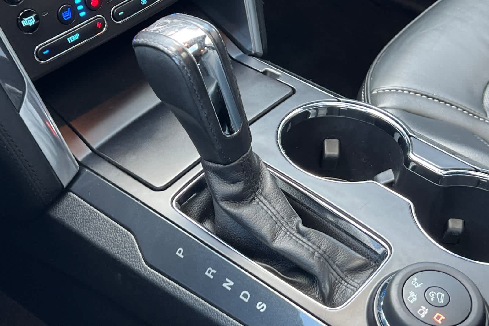 Used 2017 Ford Explorer Platinum image 21