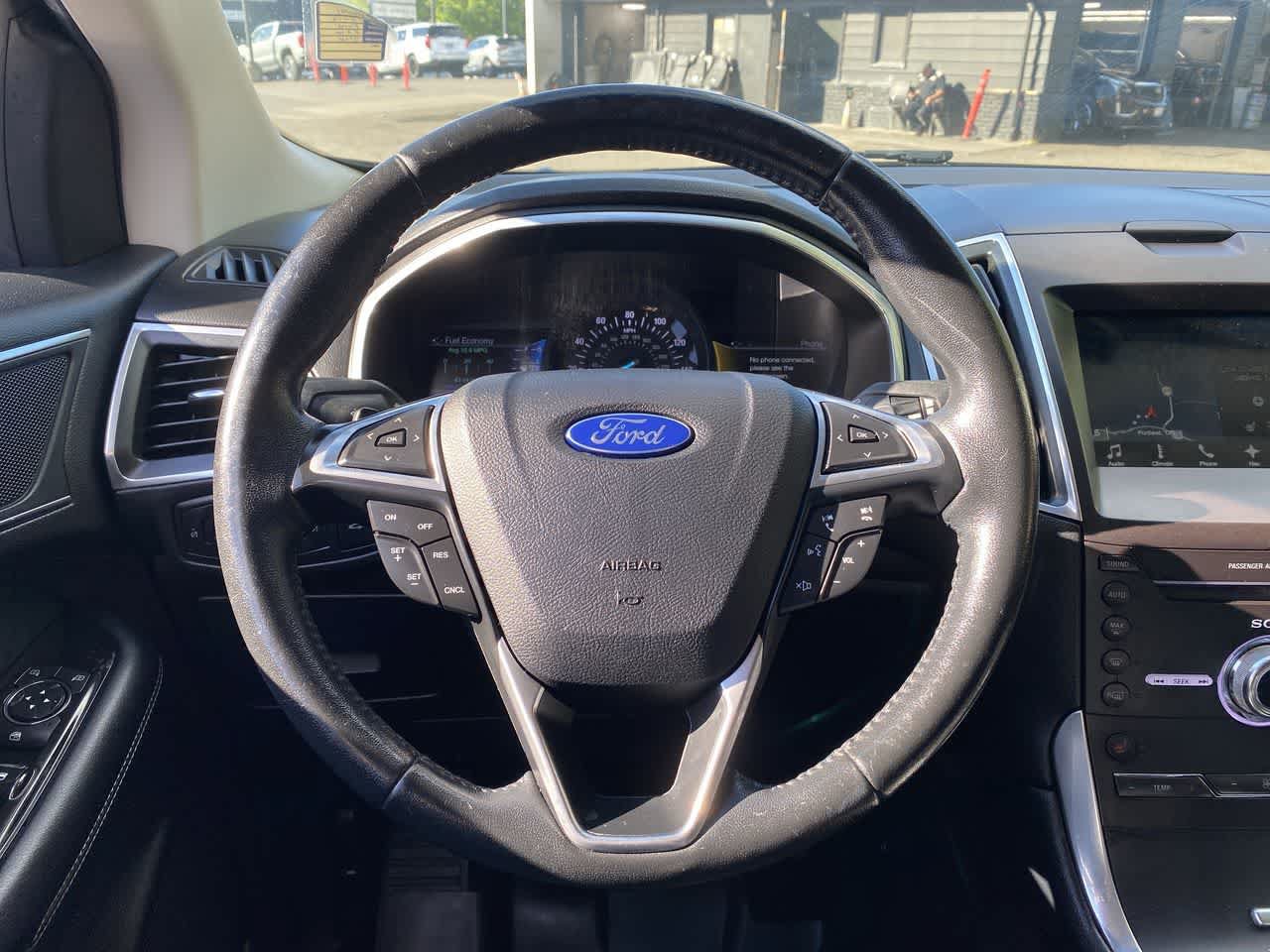 Used 2017 Ford Edge Titanium w/ Technology Package AWD/4WD image 20