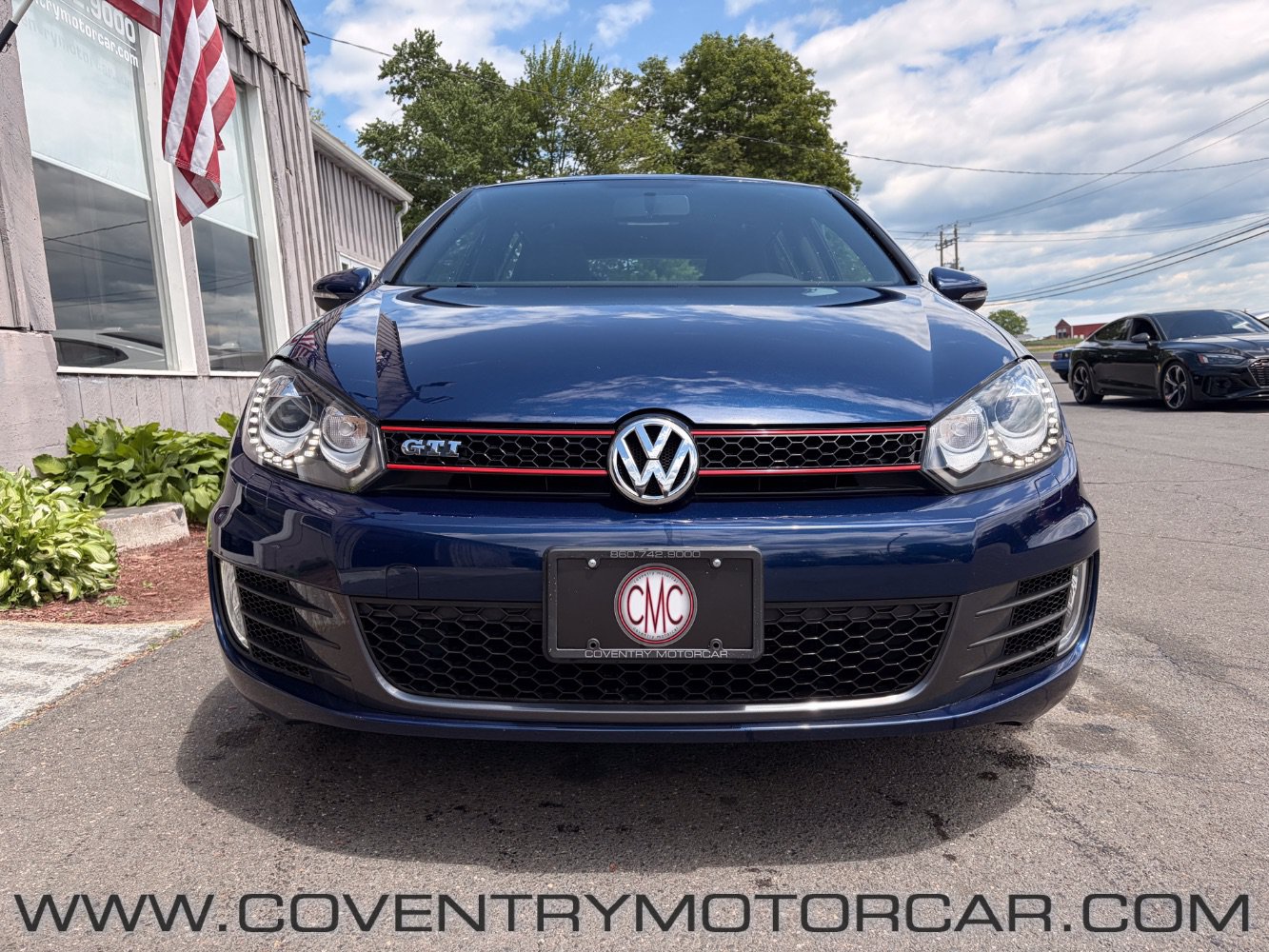Used 2012 Volkswagen Golf 4-Door FWD image 3