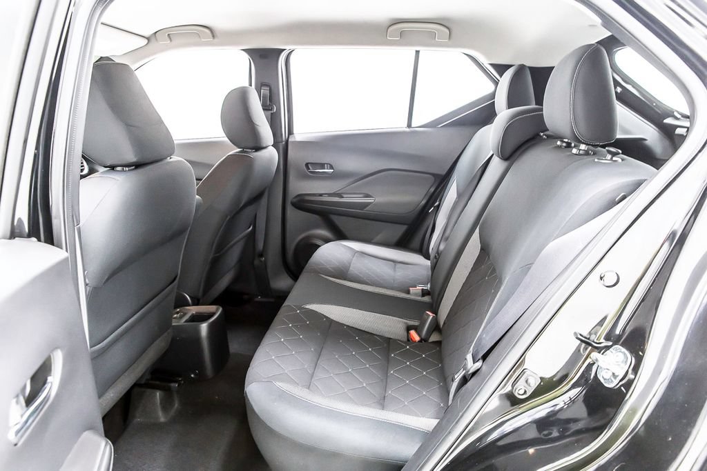 Used 2019 Nissan Kicks SV FWD image 28
