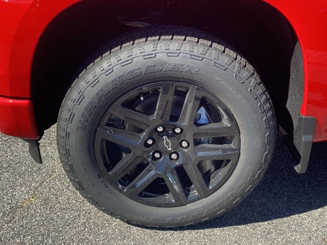 New 2026 Chevrolet Silverado 1500 Custom w/ Turbomax Blackout Package AWD/4WD image 12