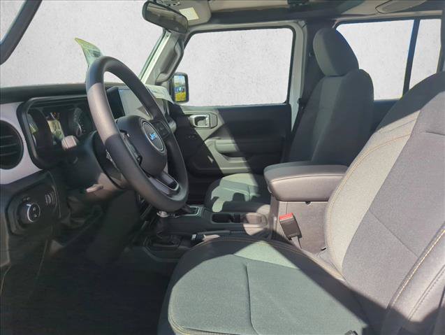 New 2026 Jeep Gladiator Sport AWD/4WD image 3