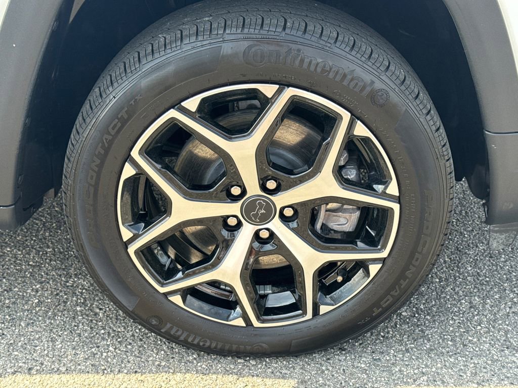 Used 2025 Jeep Compass Limited image 12