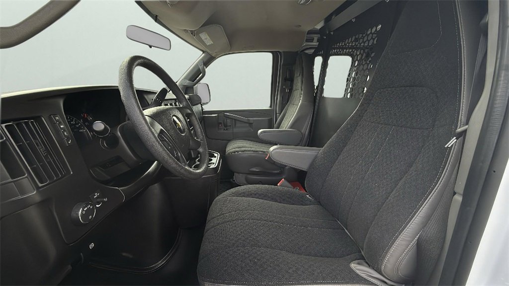 Used 2024 Chevrolet Express 2500 w/ Driver Convenience Package image 17