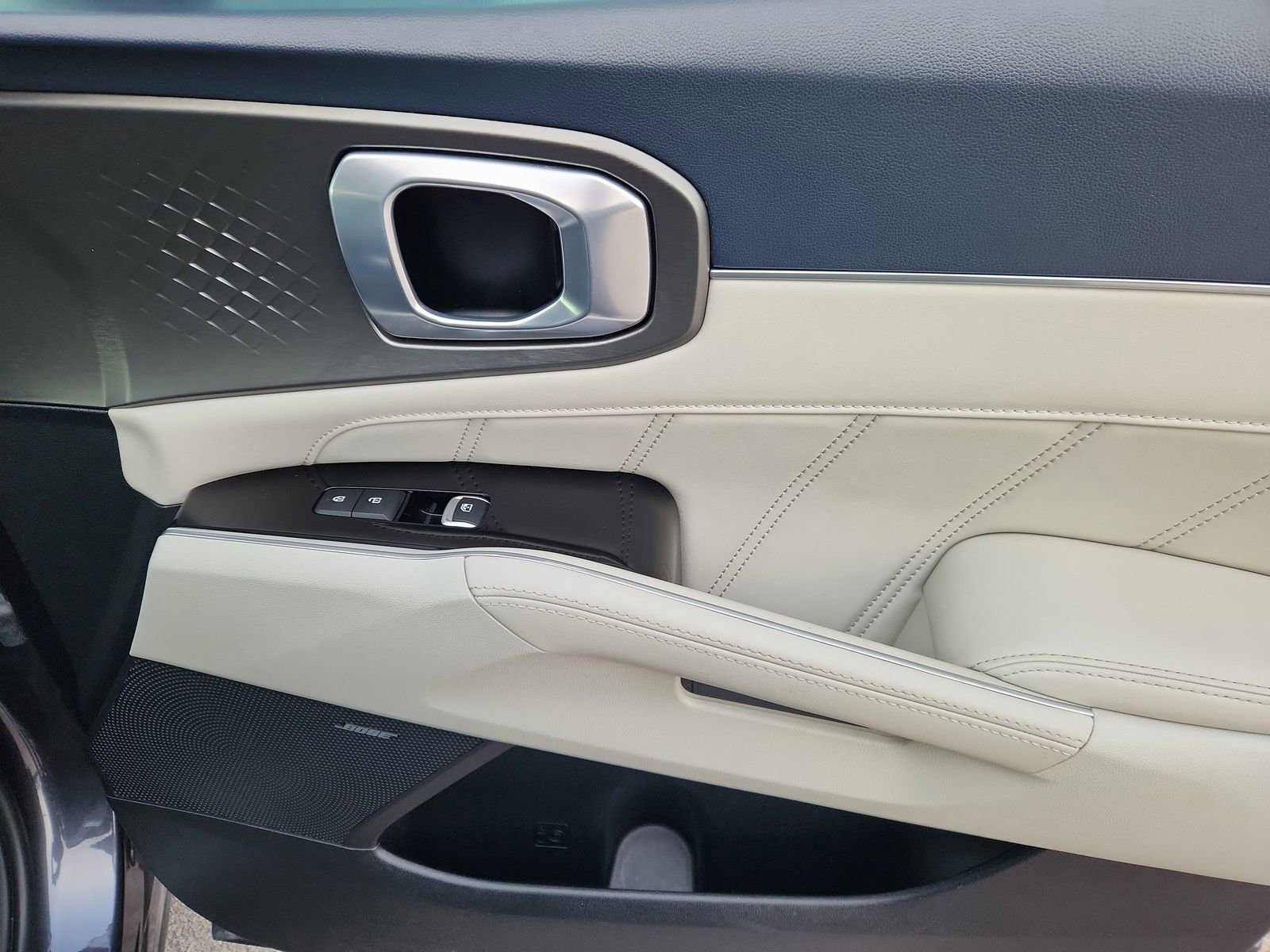 Used 2023 Kia Sorento SX Prestige image 15