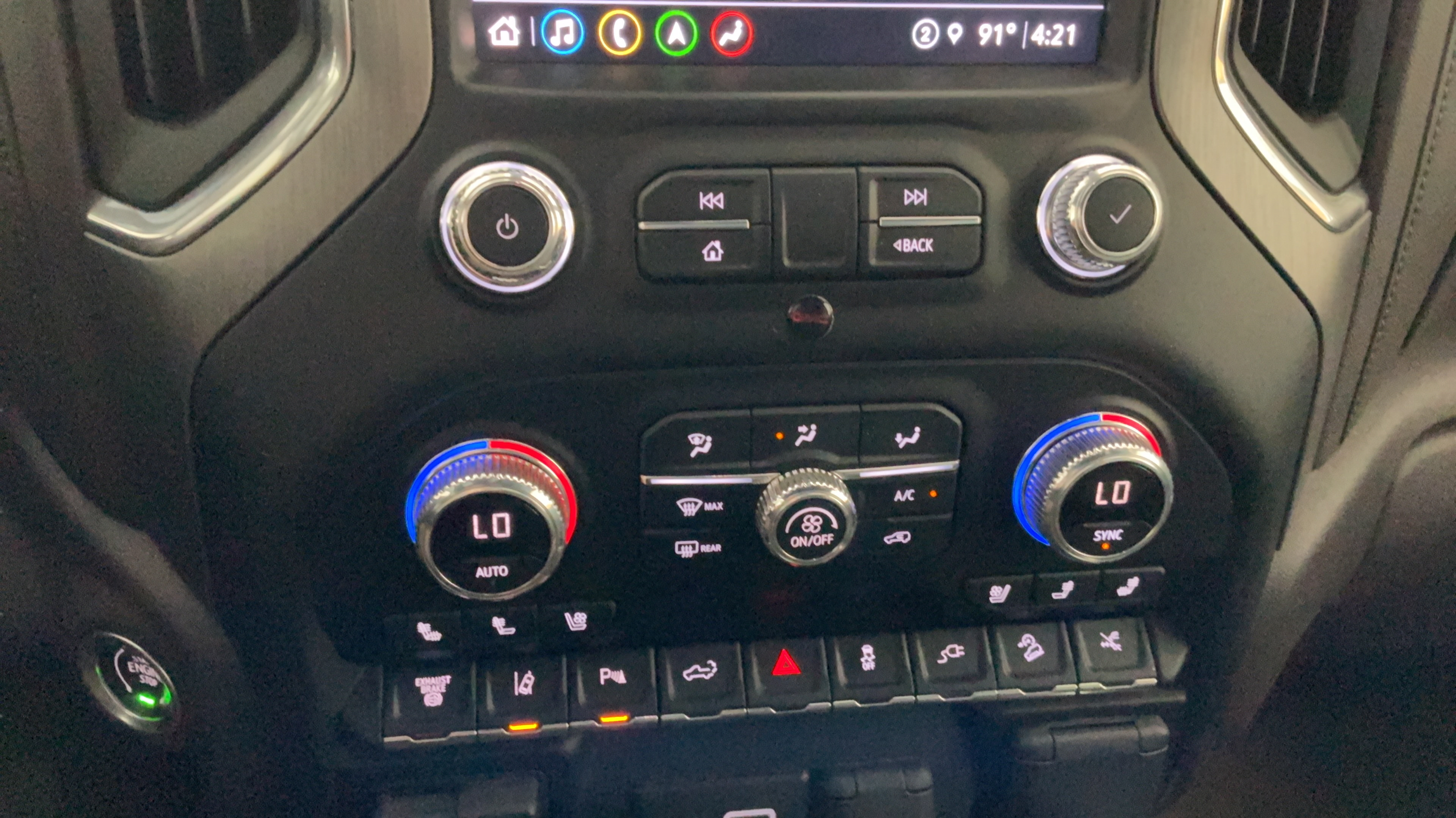 Used 2022 GMC Sierra 3500 Denali w/ Denali Ultimate Package AWD/4WD image 15