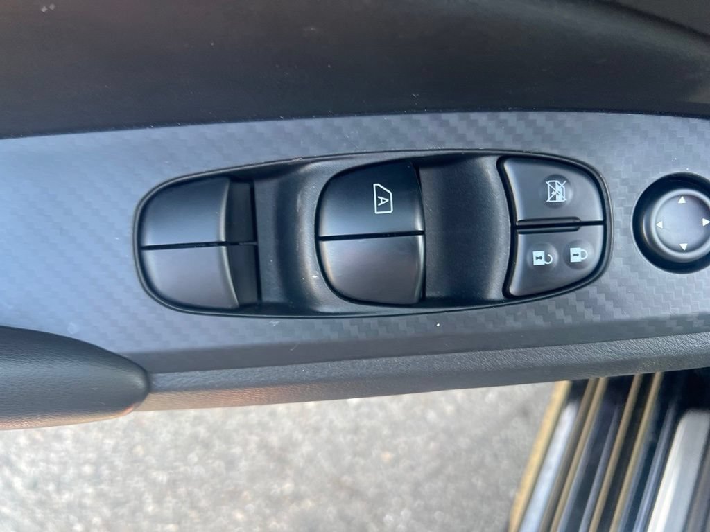 Certified 2025 Nissan Altima 2.5 S FWD image 5