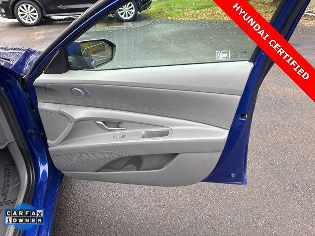 Used 2021 Hyundai Elantra SE image 5