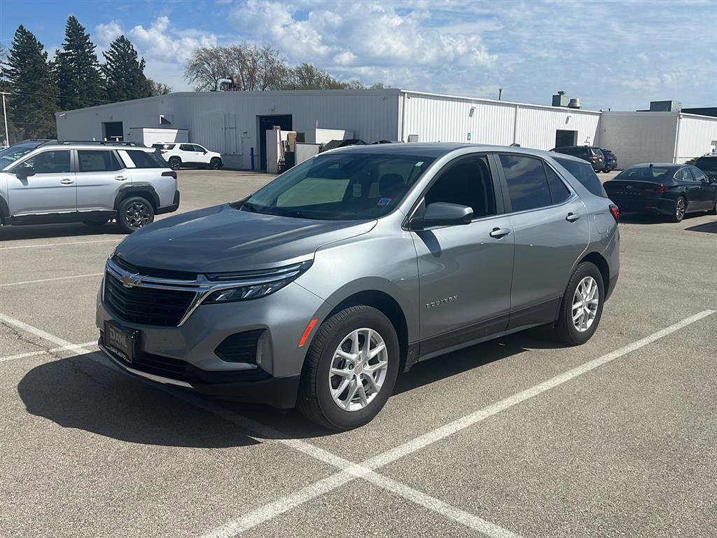 Used 2023 Chevrolet Equinox LT AWD/4WD image 3