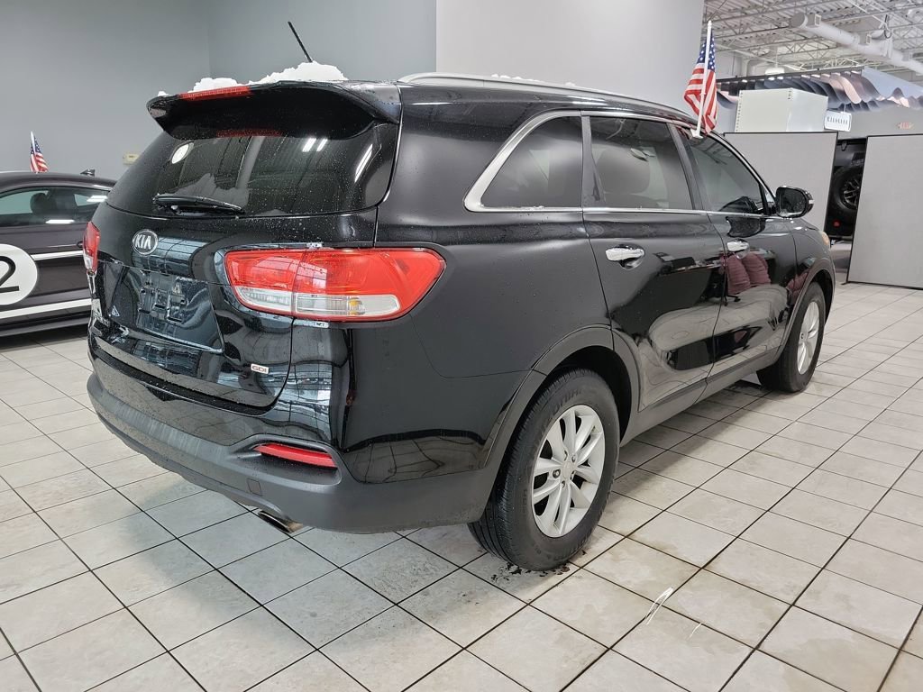 Used 2016 Kia Sorento LX image 12