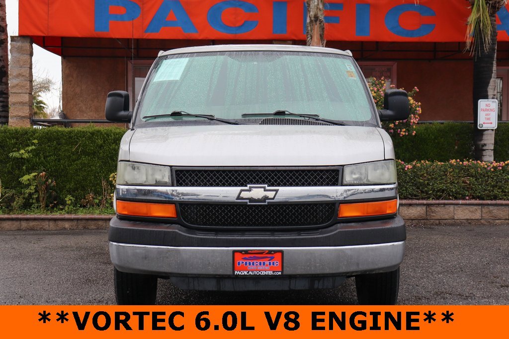 Used 2005 Chevrolet Express 3500 Extended Passenger w/ LS Preferred Equipment Group image 3
