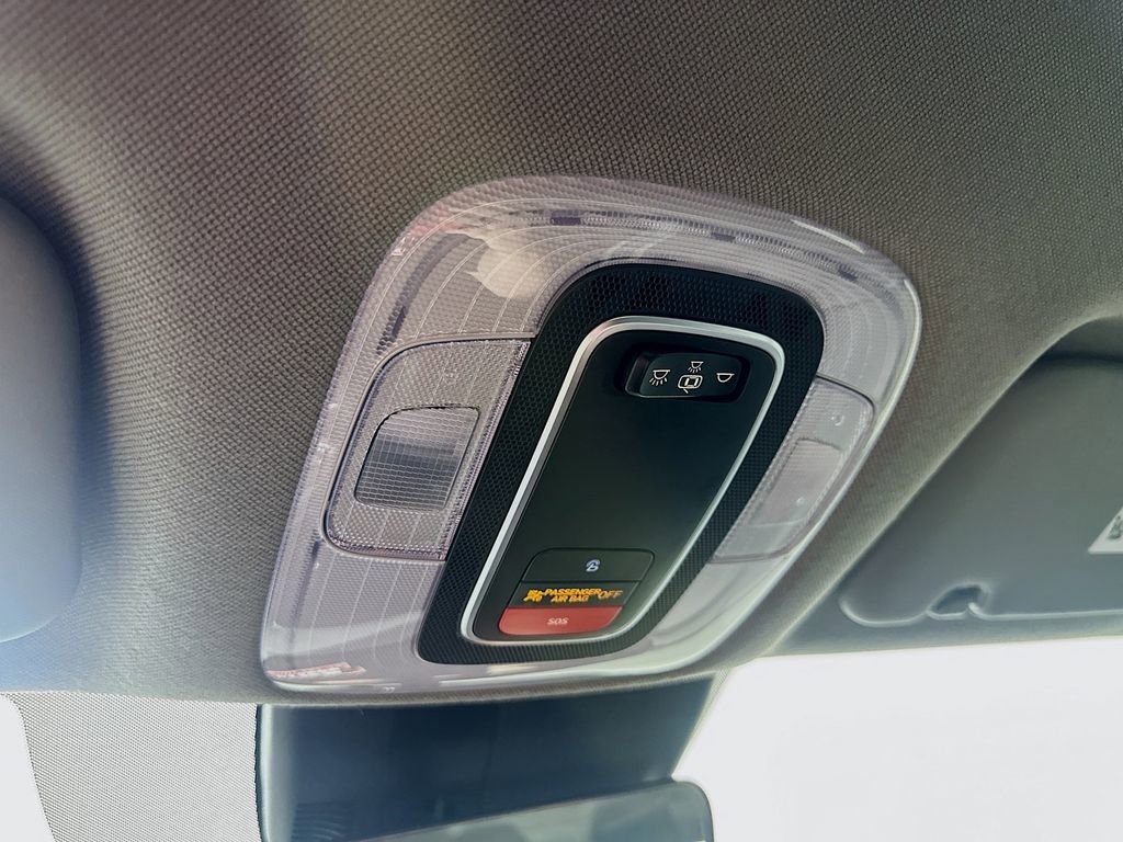 Used 2023 Hyundai Elantra SEL w/ Cargo Package image 31