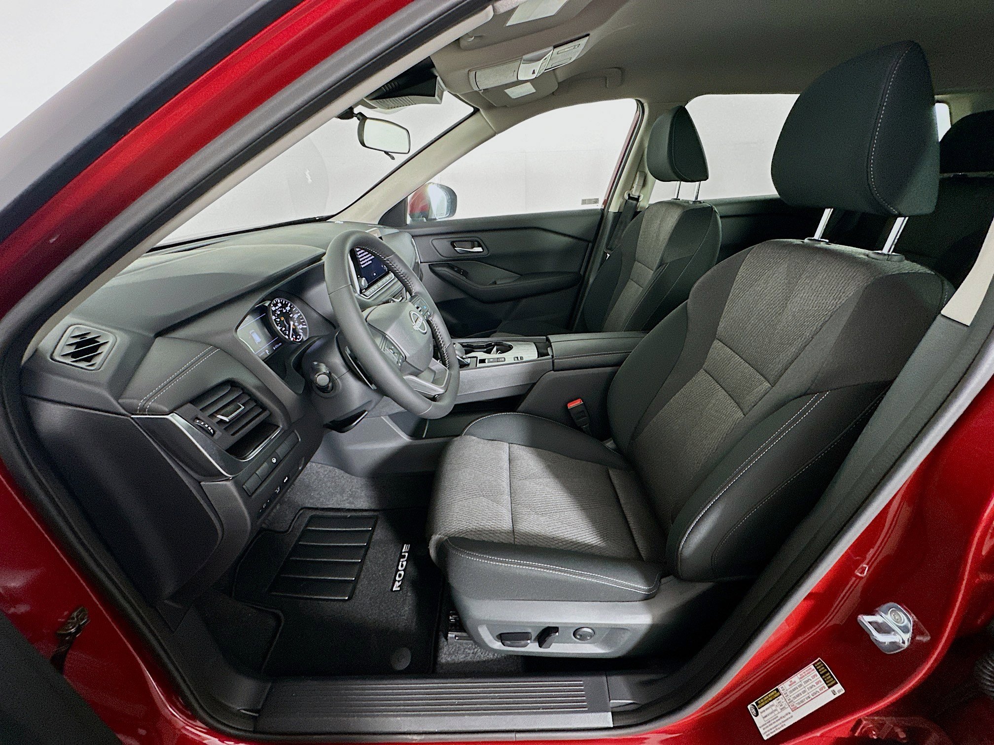 Used 2026 Nissan Rogue SV image 13