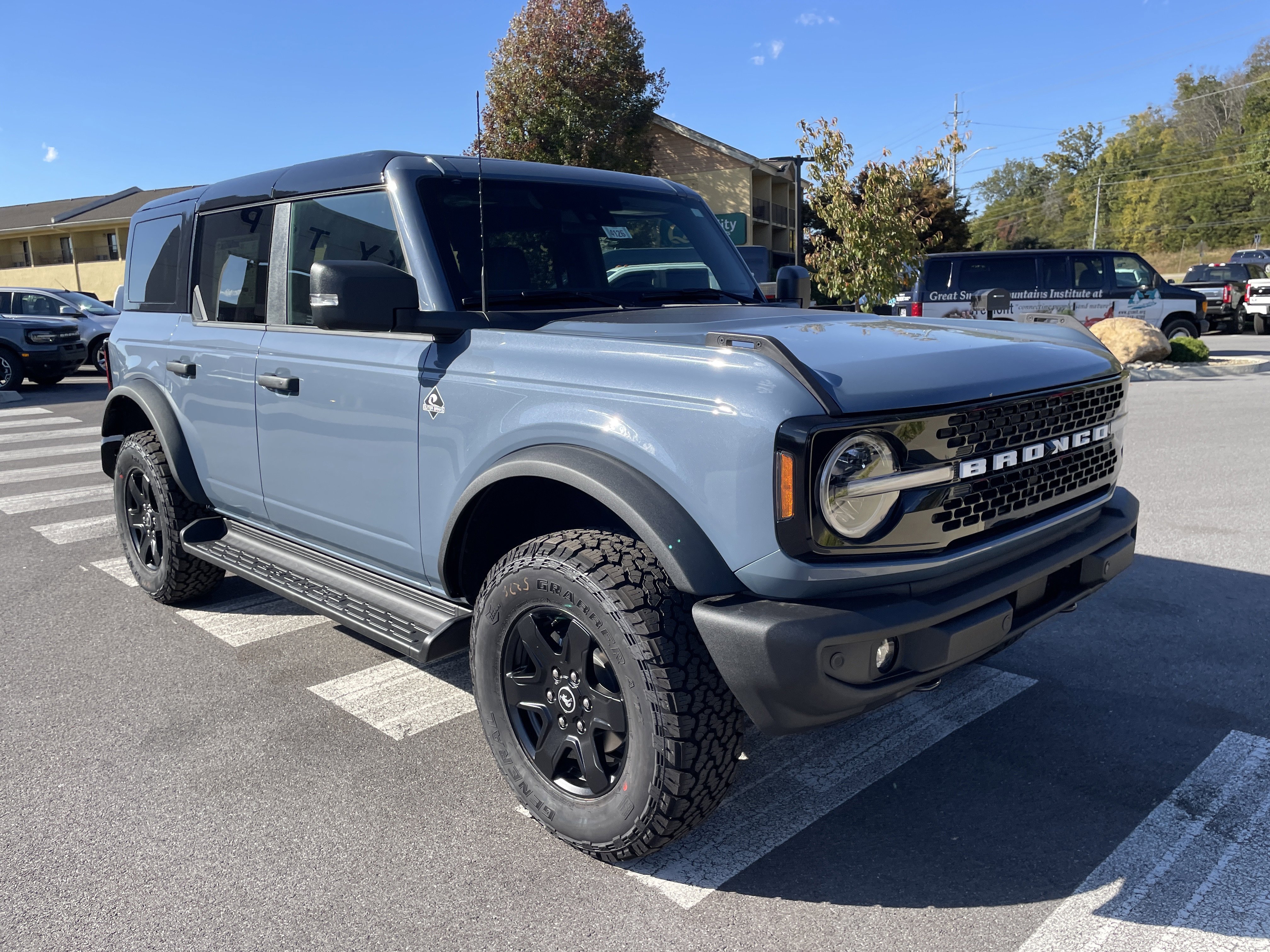 New 2025 Ford Bronco Outer Banks image 3