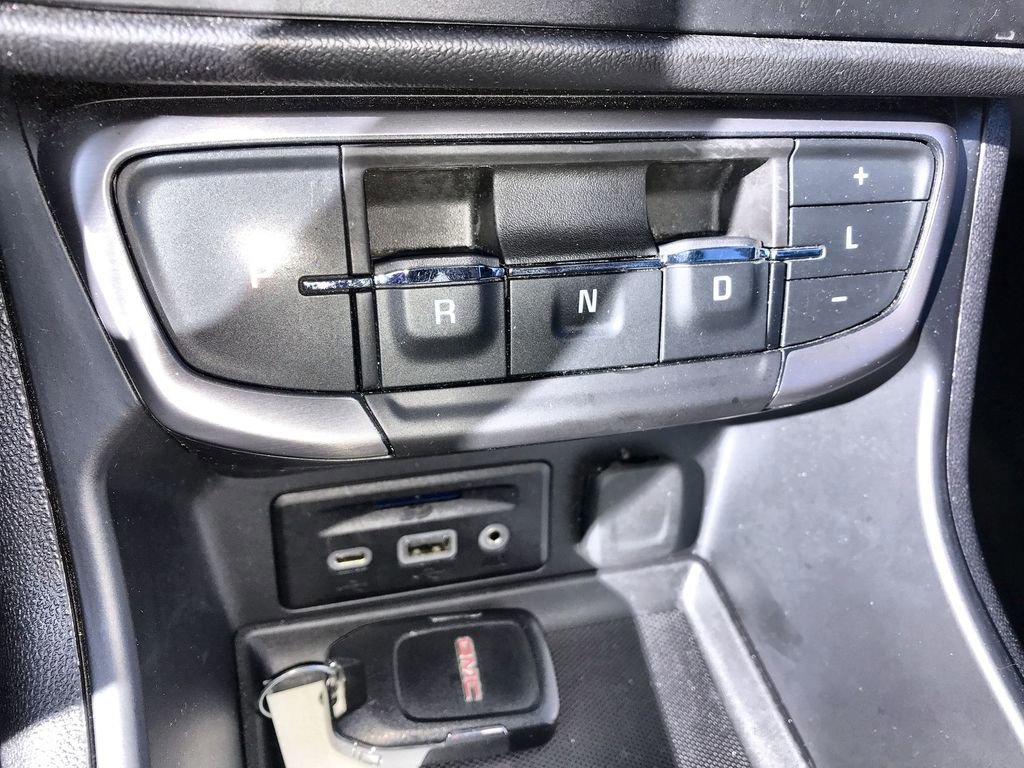 Used 2023 GMC Terrain AT4 image 19