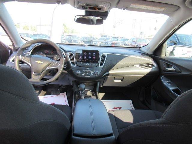 Used 2024 Chevrolet Malibu LT image 28