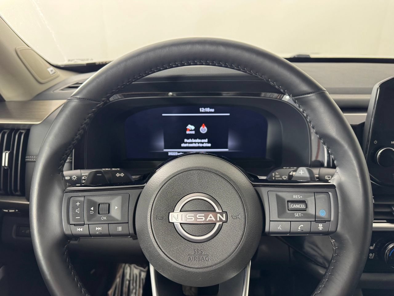 Used 2023 Nissan Pathfinder Platinum AWD/4WD image 11