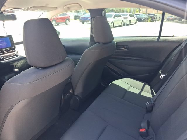 Used 2025 Toyota Corolla LE FWD image 5