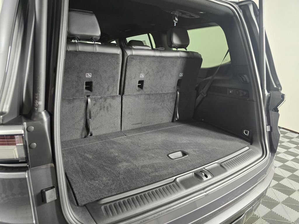 New 2026 Jeep Grand Wagoneer 4WD image 15