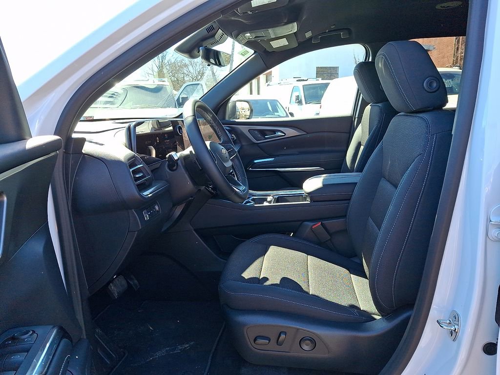 Used 2026 Chevrolet Traverse LT w/ Driver Confidence Package image 13