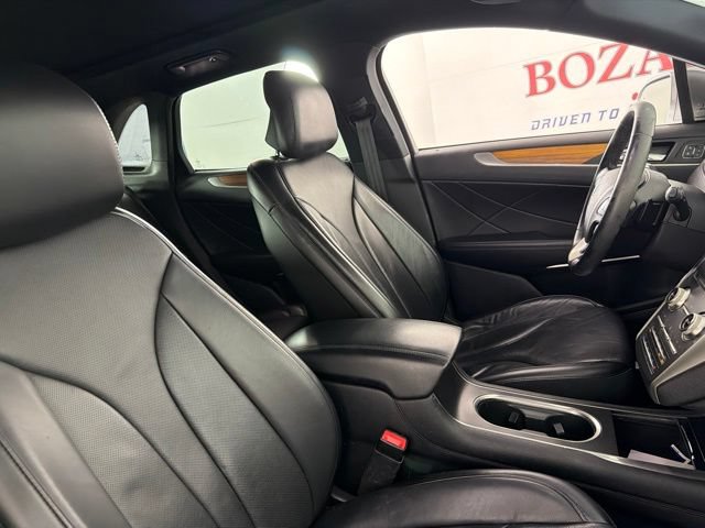 Used 2019 Lincoln MKC Reserve FWD image 16