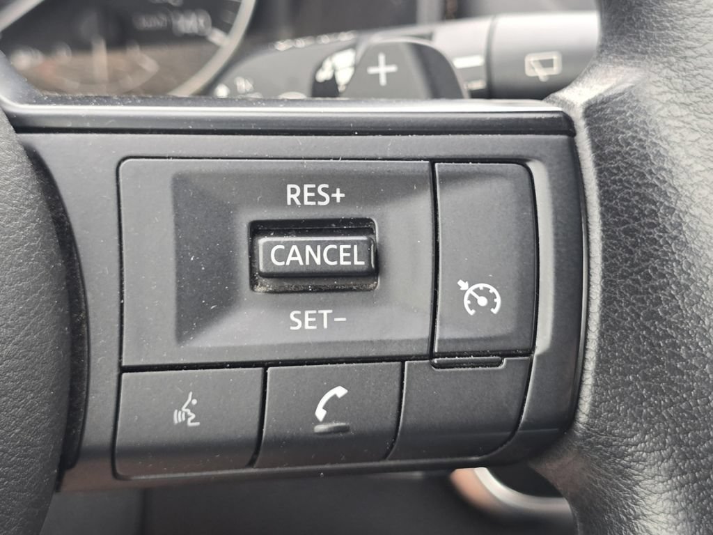 Used 2021 Nissan Rogue S AWD/4WD image 30