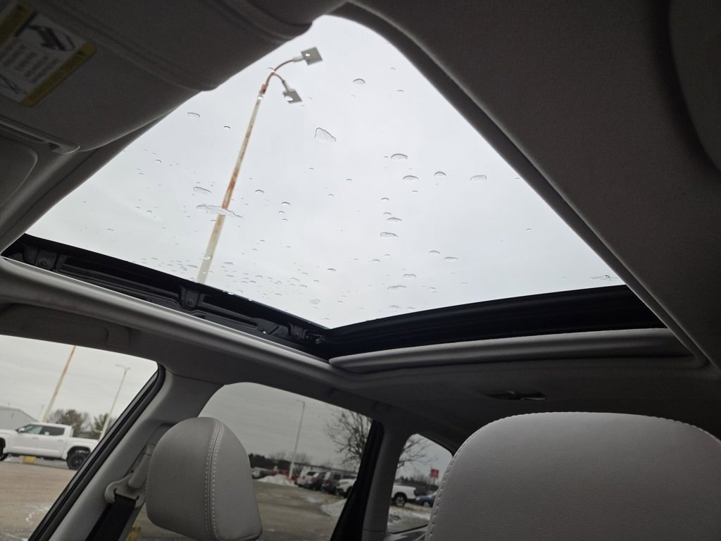 Used 2017 Subaru Forester 2.5i Limited w/ Protection Package #2 image 8