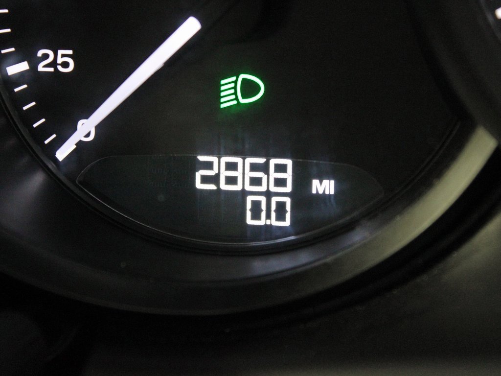 Used 2025 Porsche Macan w/ Premium Package Plus image 23