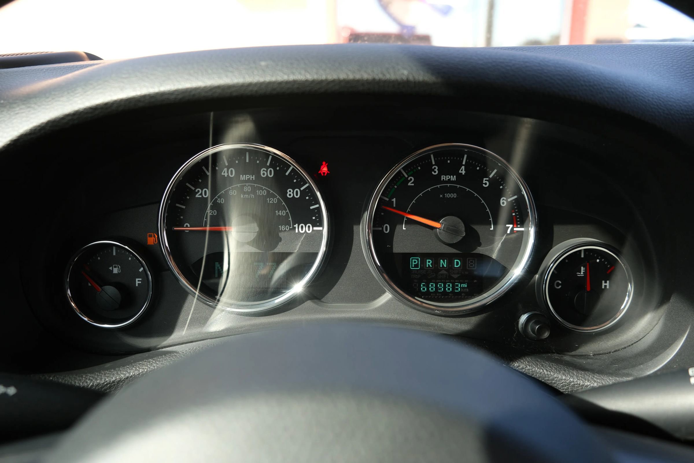 Used 2016 Jeep Wrangler Unlimited Sahara w/ Connectivity Group image 43