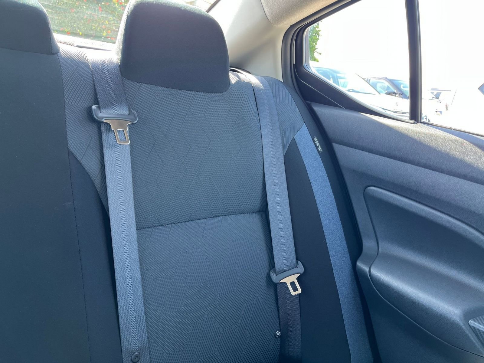 Used 2025 Nissan Versa SV FWD image 37