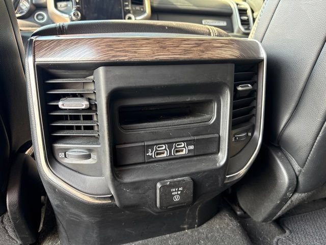 Used 2019 RAM 1500 Laramie AWD/4WD image 10