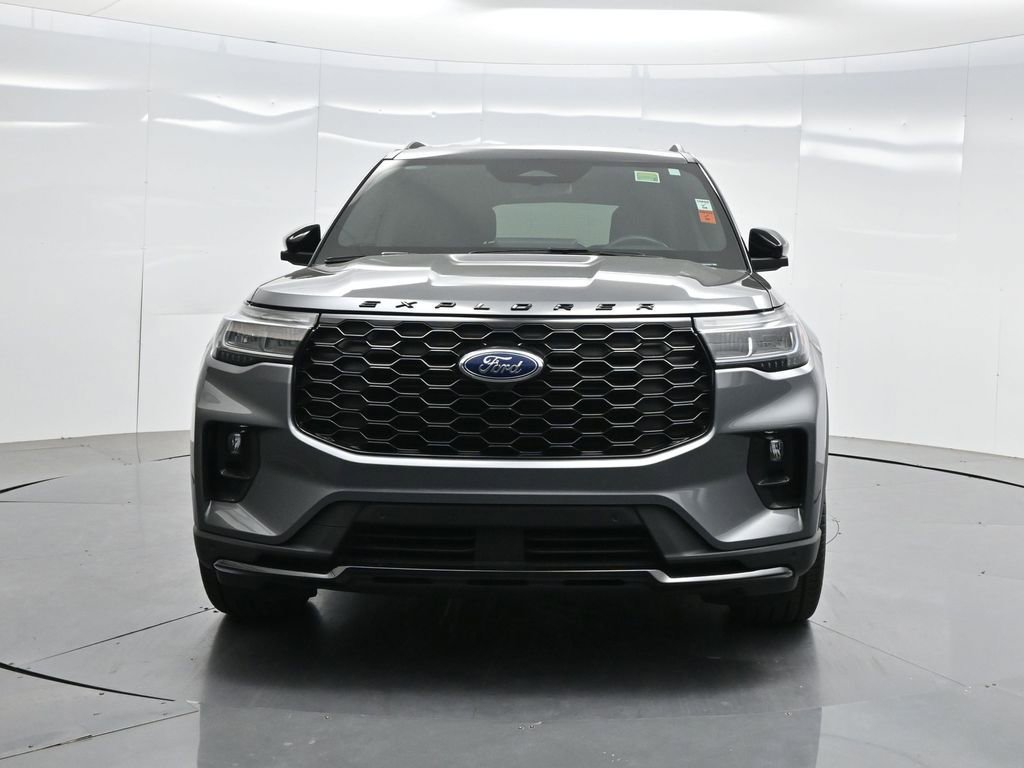 Used 2025 Ford Explorer ST-Line w/ Premium Package image 34