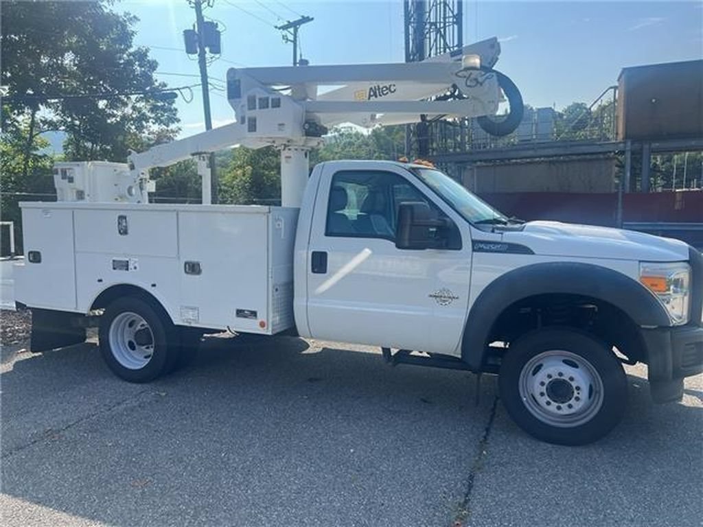 Used 2015 Ford F550 Luxury w/ Snow Plow Prep Package RWD image 45