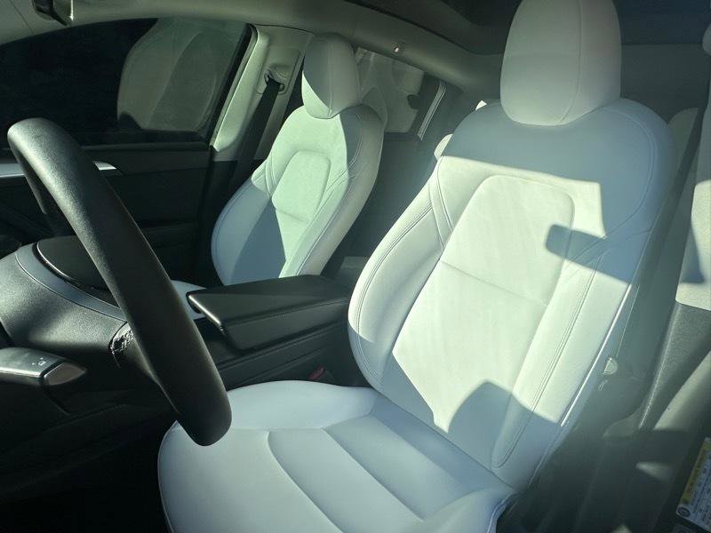 Used 2023 Tesla Model Y Long Range image 23