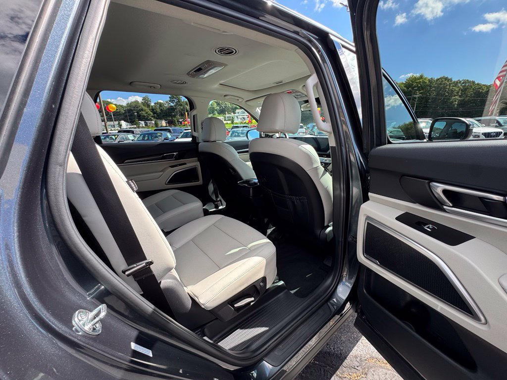 Used 2024 Kia Telluride S w/ S Sunroof Package AWD/4WD image 26