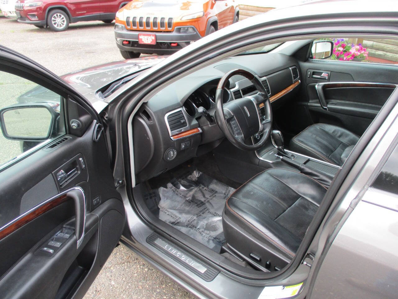 Used 2010 Lincoln MKZ FWD image 14