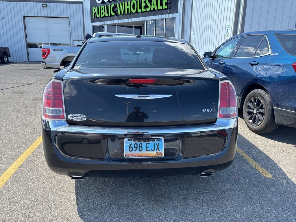 Used 2013 Chrysler 300 RWD image 6