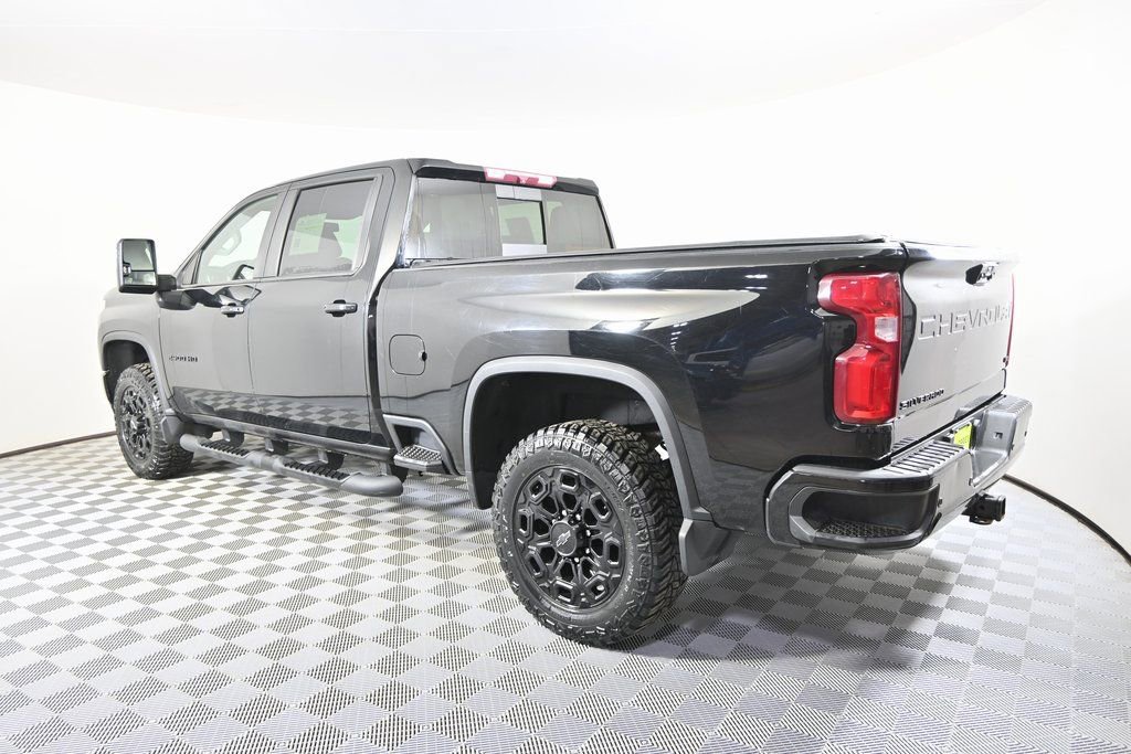 Used 2021 Chevrolet Silverado 2500 LTZ w/ LTZ Plus Package image 4