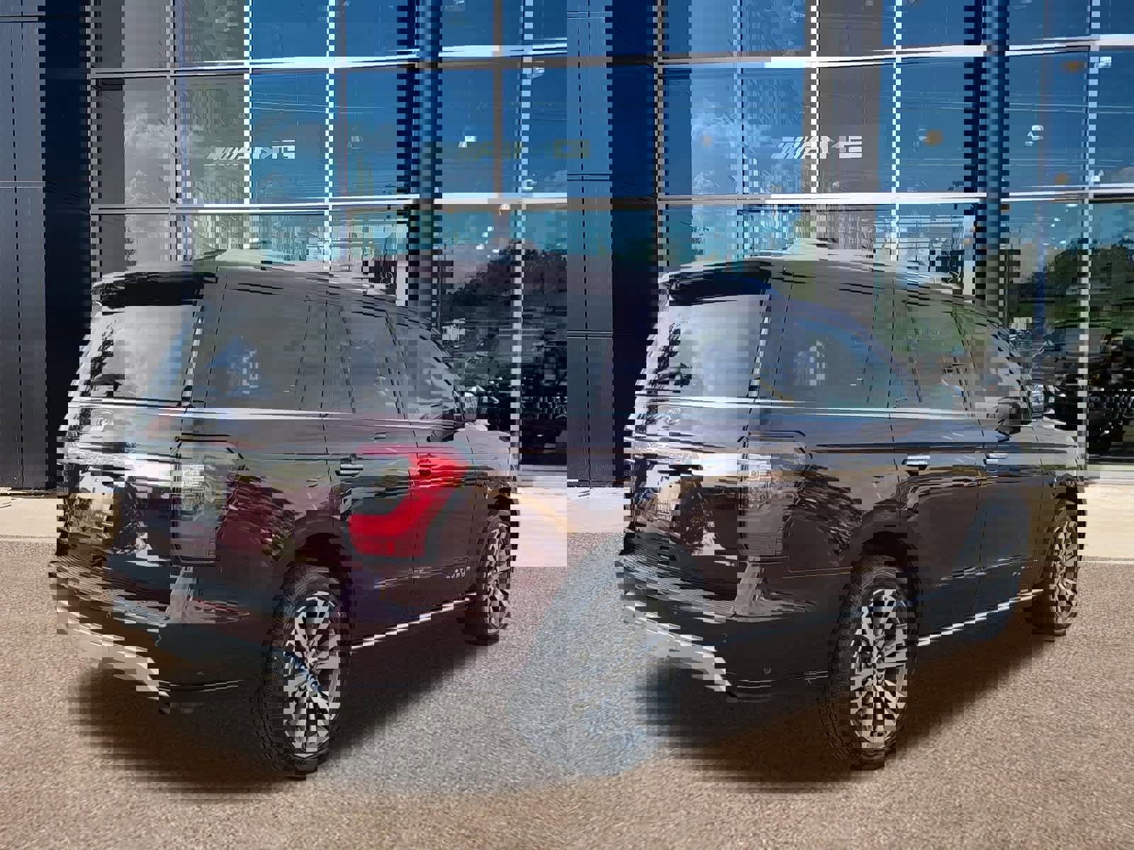 Used 2020 Ford Expedition Platinum image 4