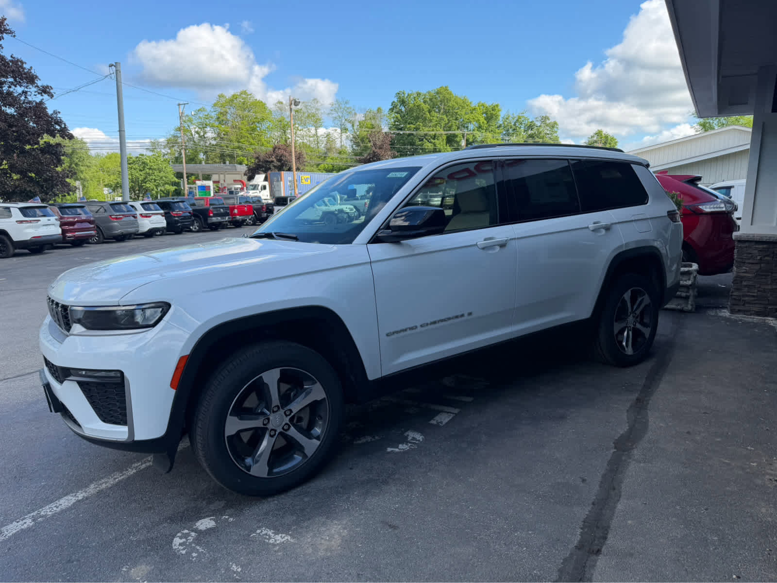 New 2026 Jeep Grand Cherokee L Limited AWD/4WD image 3