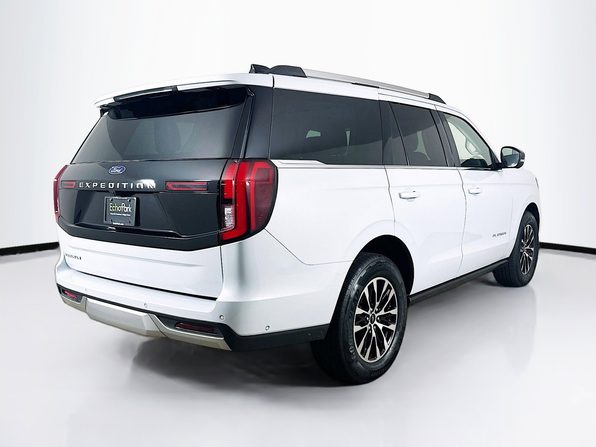 Used 2025 Ford Expedition Platinum AWD/4WD image 9