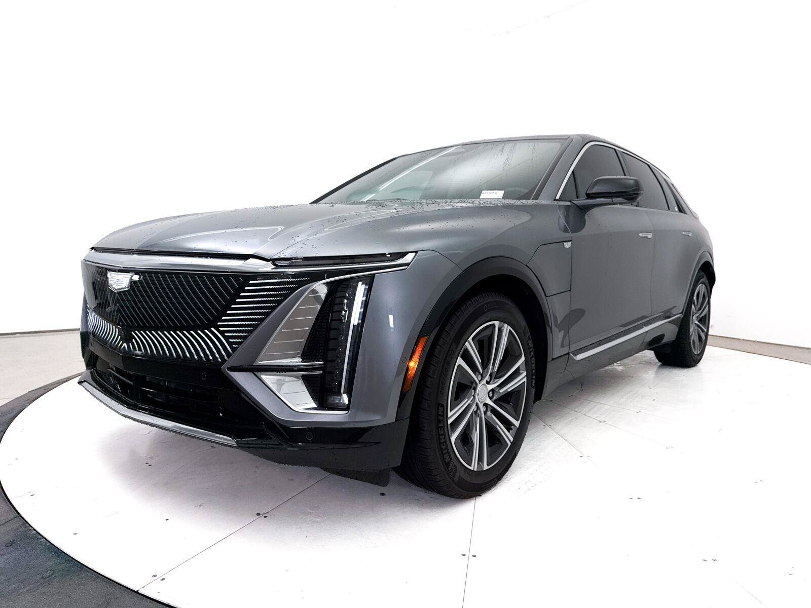 Used 2023 Cadillac Lyriq 2WD image 14