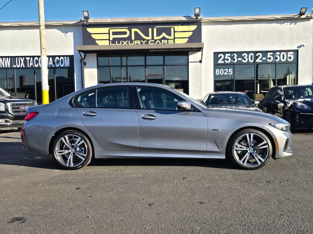 Used 2023 BMW 330e w/ Premium Package image 9