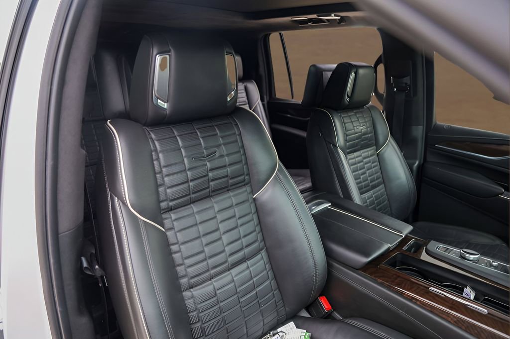 Certified 2023 Cadillac Escalade ESV Sport Platinum w/ LPO, ONYX Package AWD/4WD image 34